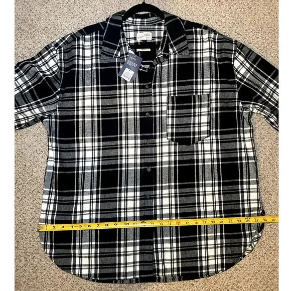 Universal Thread - Black & White Oversized Flannel - XL - Picture 5 of 13